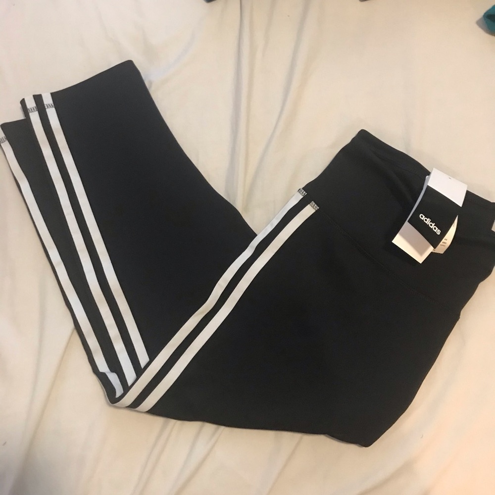 Addisas leggings
